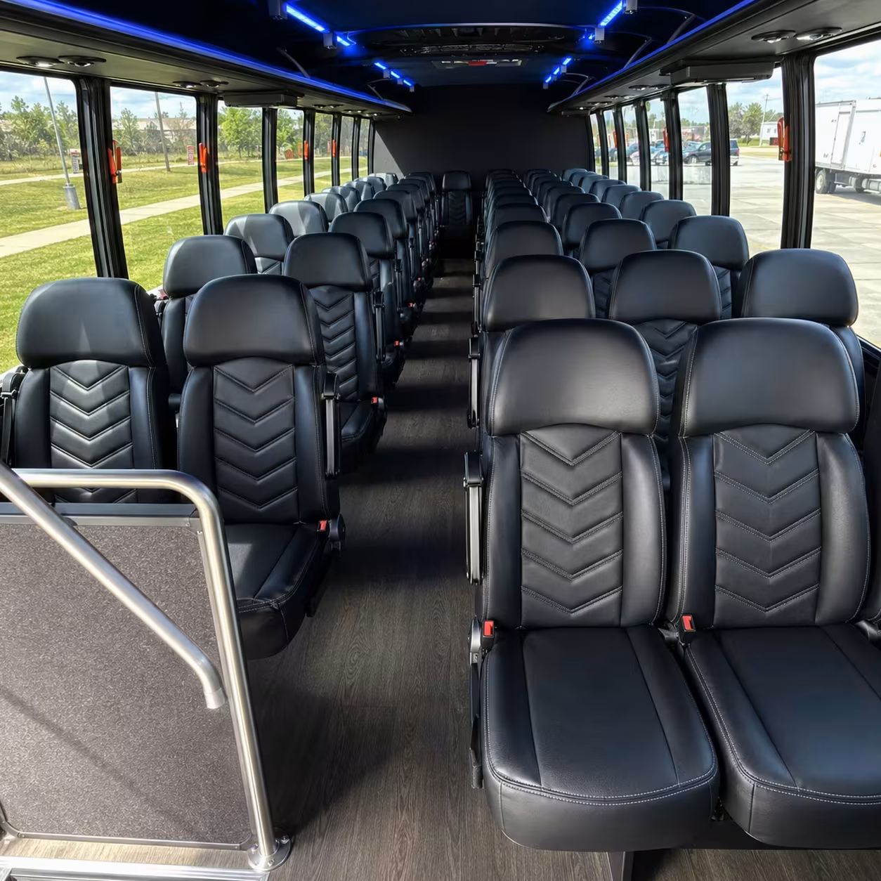 longmont 35 passenger minibus rental