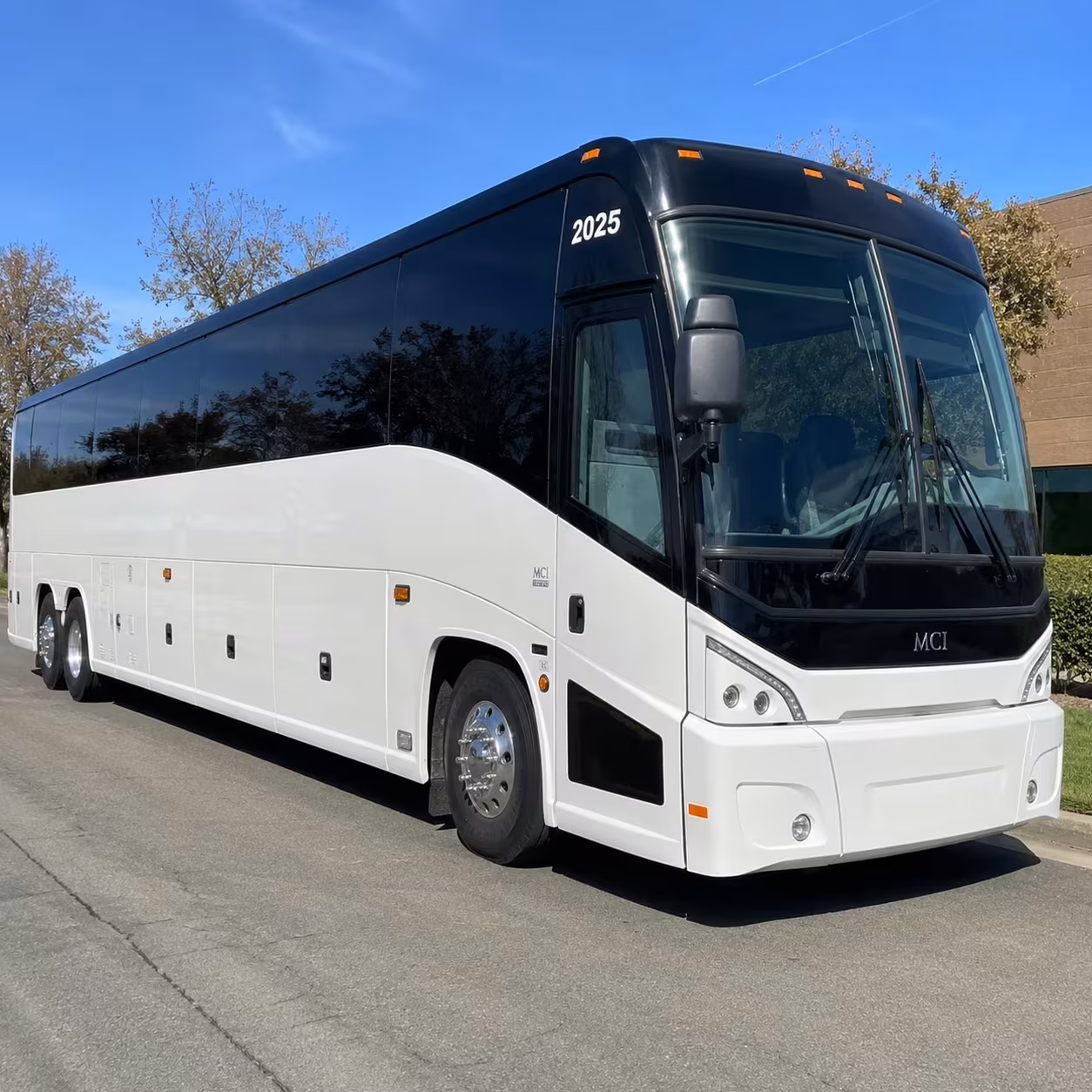 longmont bus rentals to denver international airport