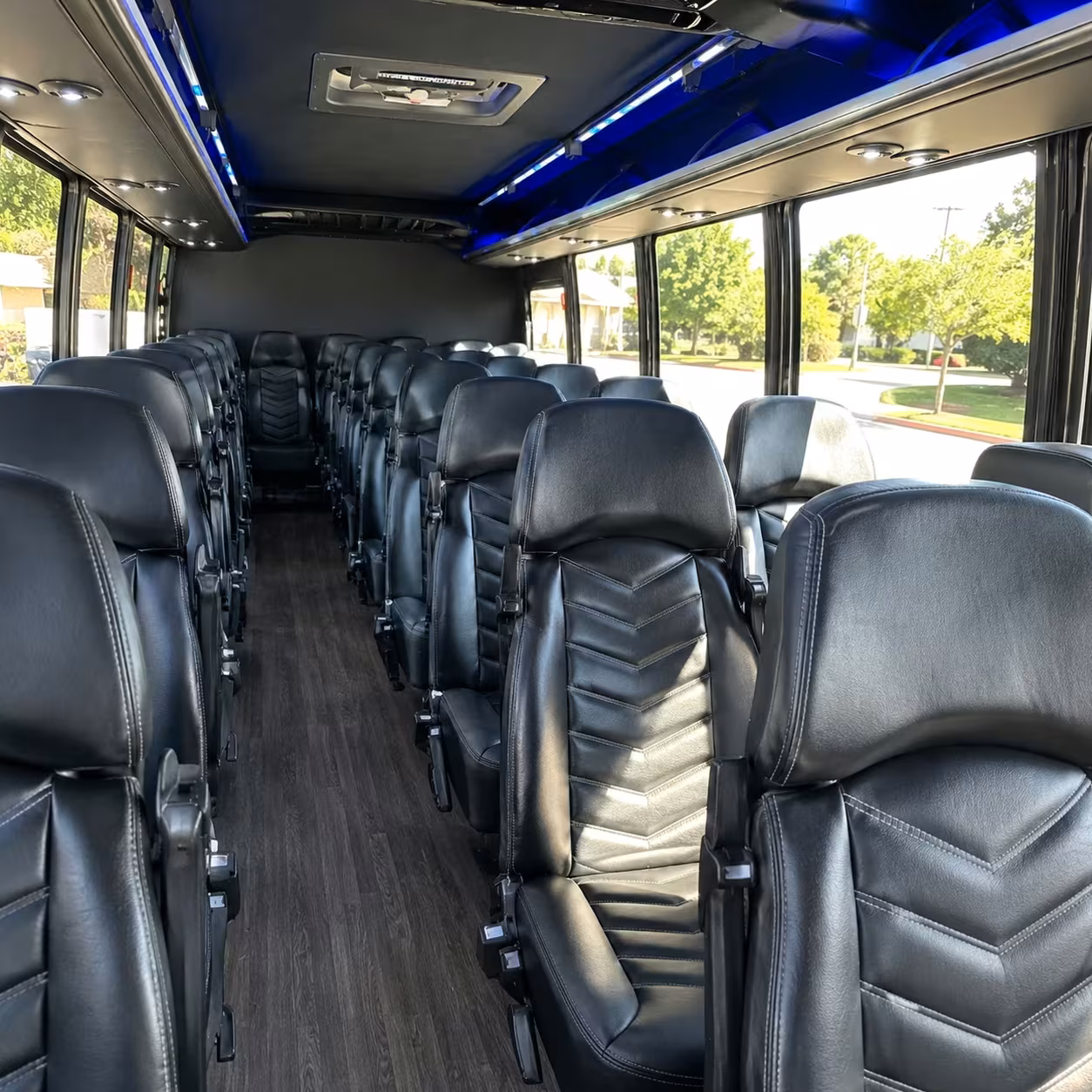 longmont minibus rentals and motorcoaches for every group size