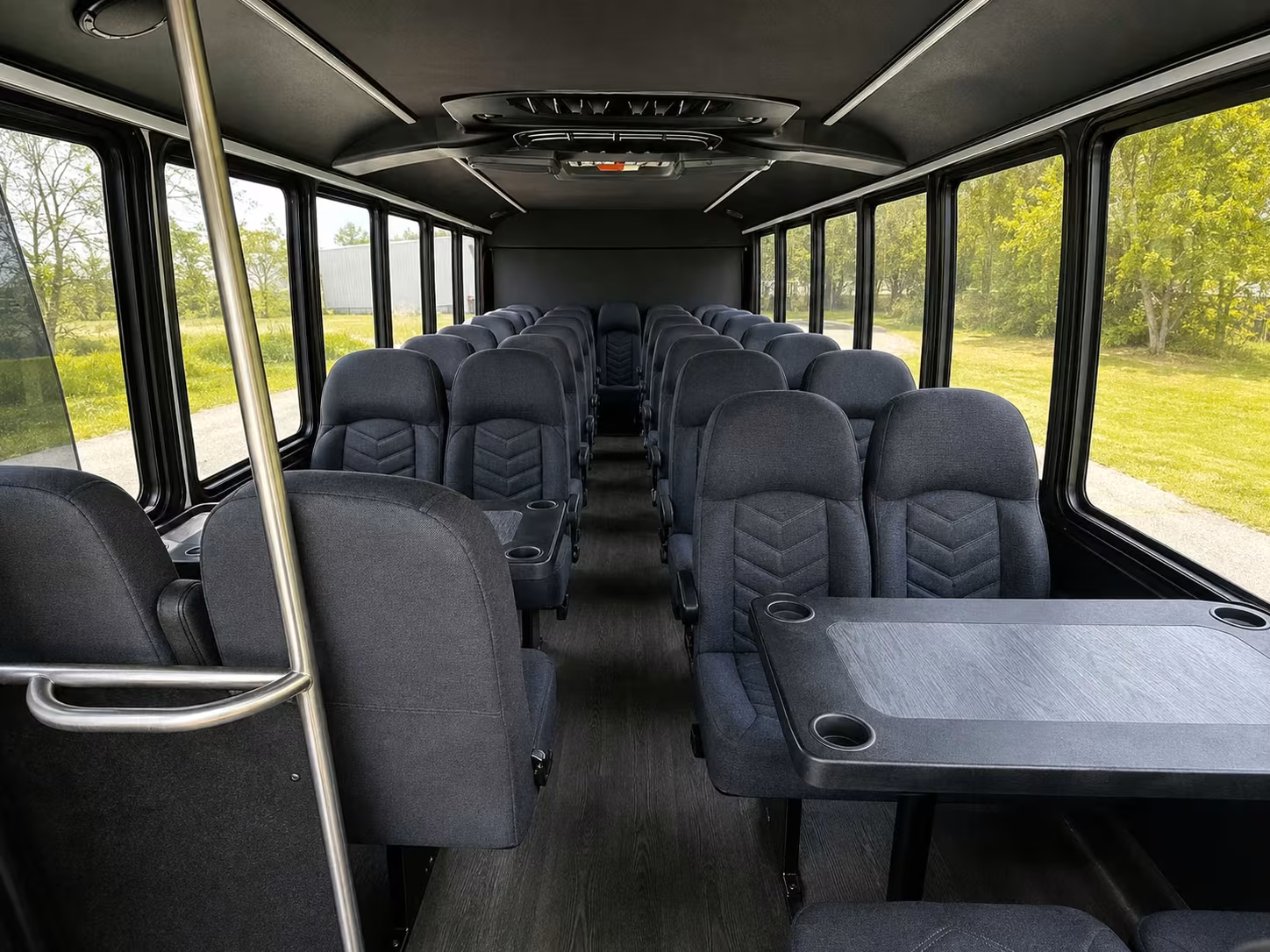 longmont minibus rentals to rocky mountain metropolitan airport